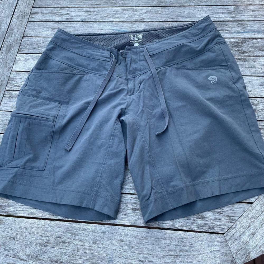Mountain Hardwear Women Size 4 Shorts